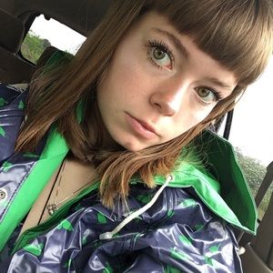 Meet your Posher, Sabrina